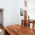 Charming Apartment Near The Main Market Square - By Upstairs