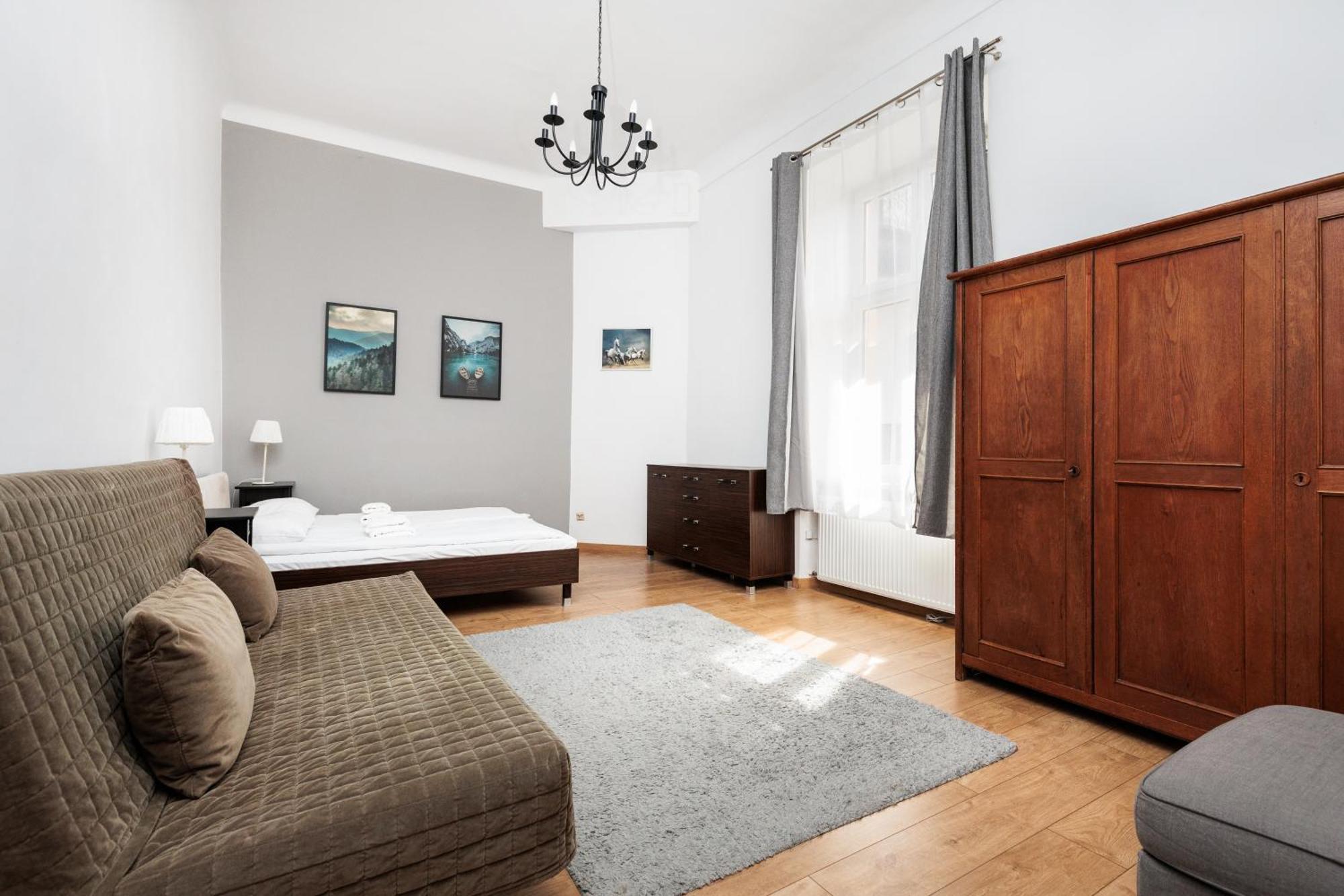 Charming Near The Main Market Square - By Upstairs *