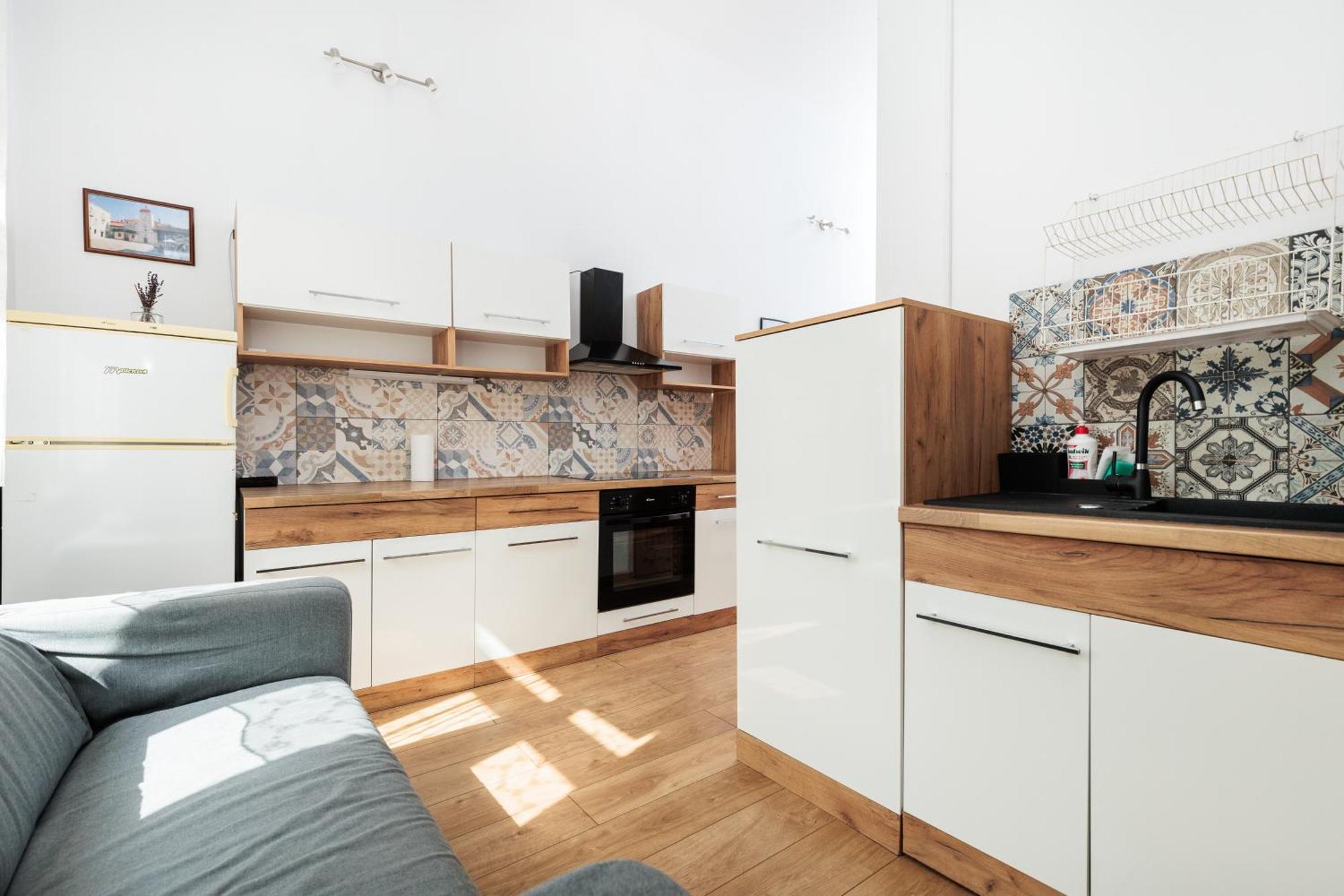 Charming Near The Main Market Square - By Upstairs Apartment *