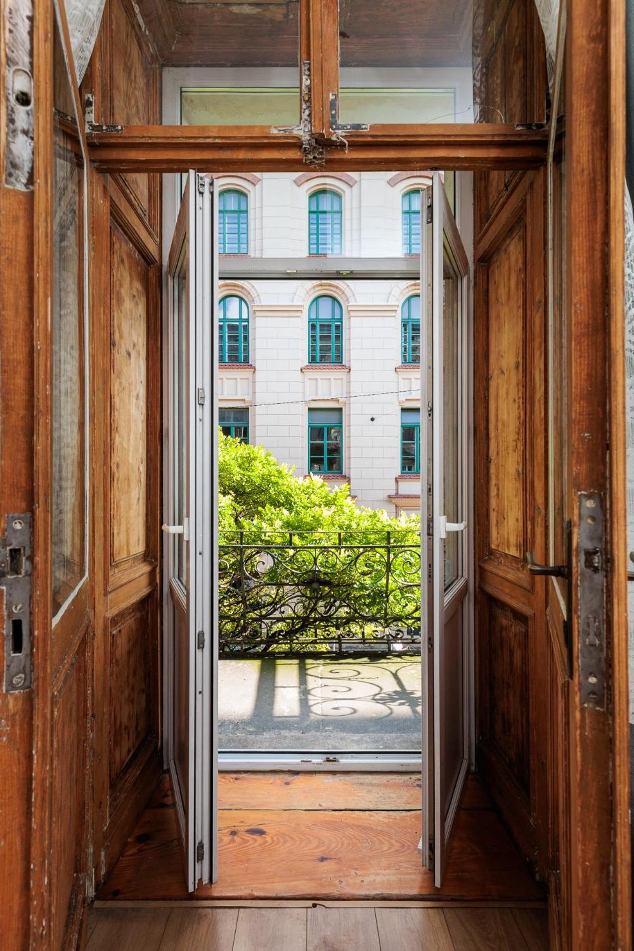 Charming Near The Main Market Square - By Upstairs Apartment *